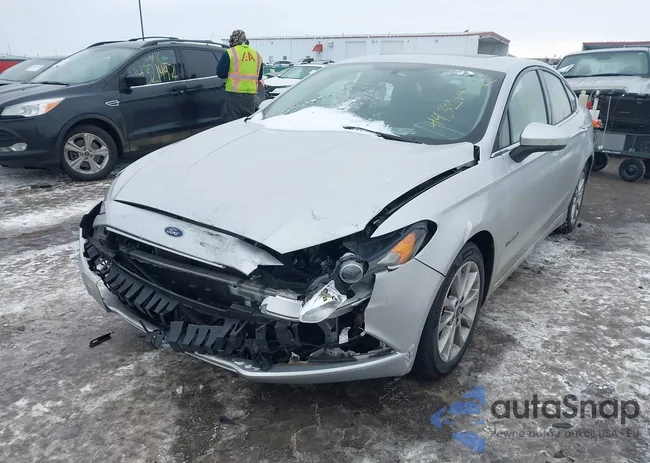 3FA6P0LU2HR325108: 44321472