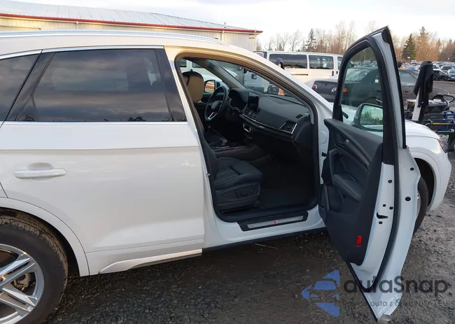 WA1E2AFY3R2083227: 44321498