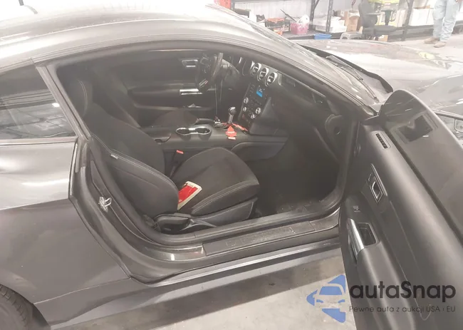 1FA6P8TH1J5116324: 44321536