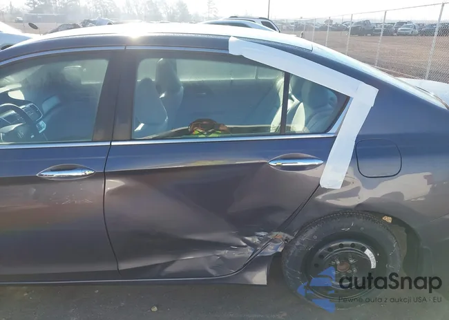 1HGCR2F30FA108039: 44320605