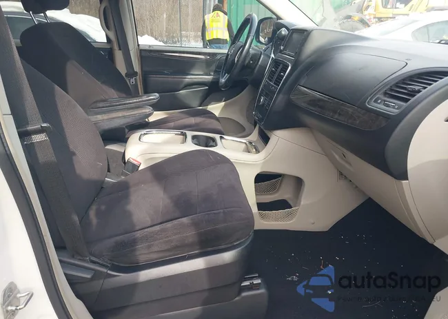 2D4RN5DG4BR661880: 44320747