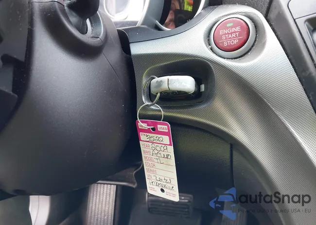 19UUA86569A009391: 44320808