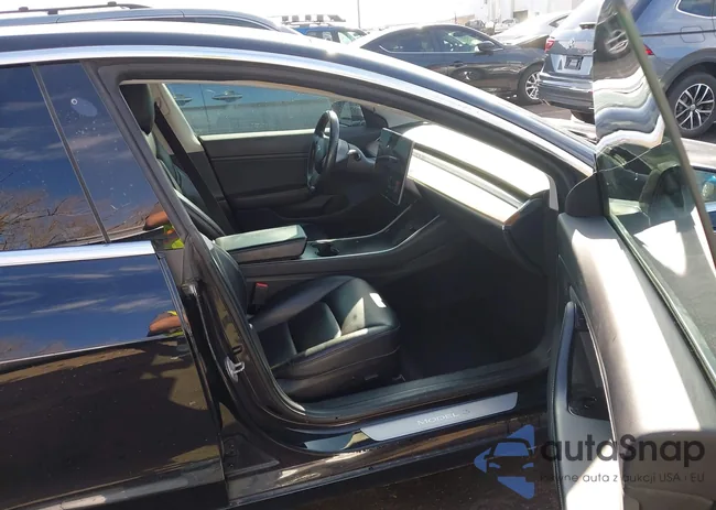 5YJ3E1EB3JF070769: 44320837