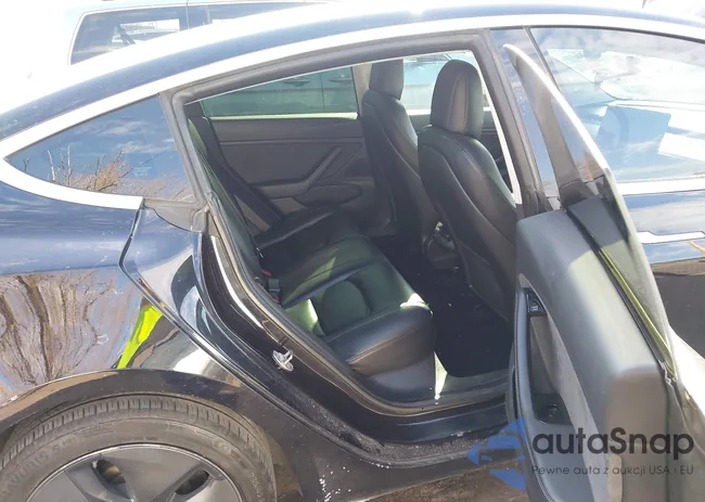 5YJ3E1EB3JF070769: 44320837