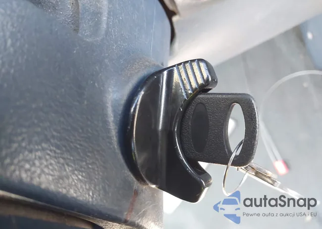 4M2DV11W9SDJ34281: 44322238