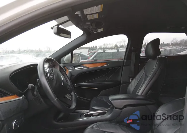 5LMCJ2C94HUL62880: 44322299