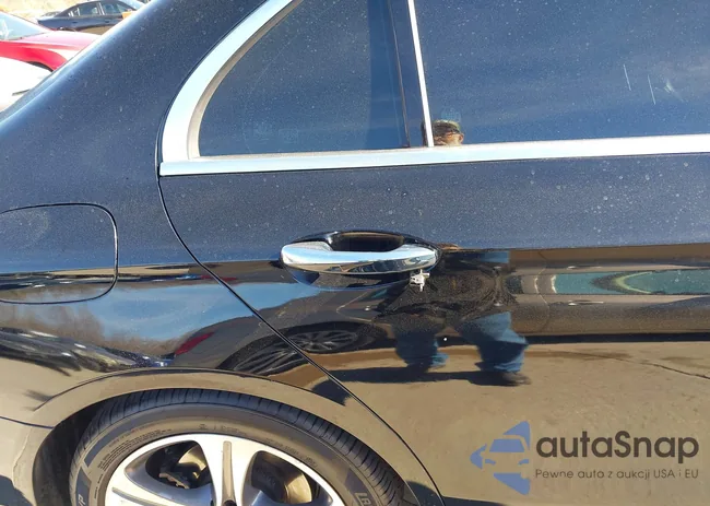 WDDZF4JB8KA600698: 44322426