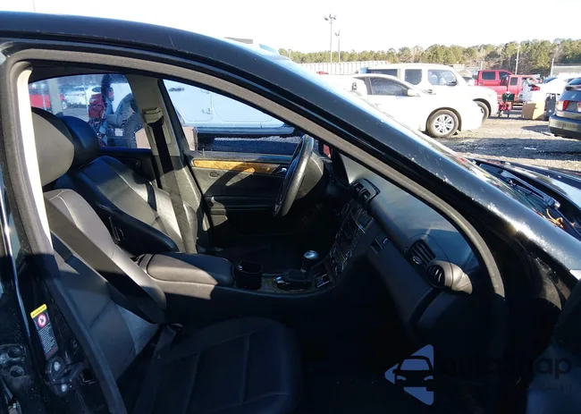 WDBRF52H07F931447: 44322519