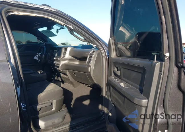 3C6UR5CLXPG613492: 44321613