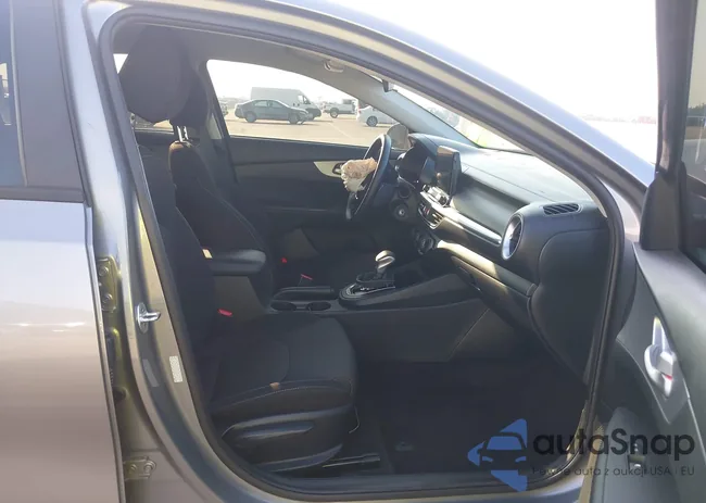 3KPF24AD4NE497310: 44321650