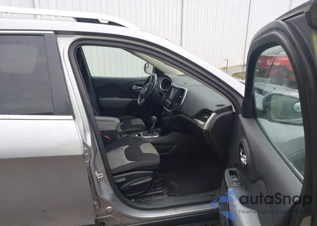 1C4PJMCS9EW114552: 44321678