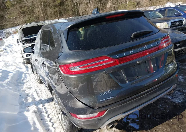 5LMCJ3D98HUL67942: 44321681