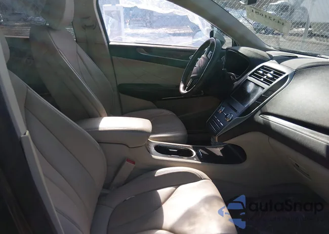 5LMCJ3D98HUL67942: 44321681