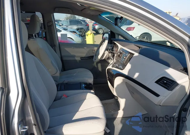 5TDKK3DC2BS132914: 44321780