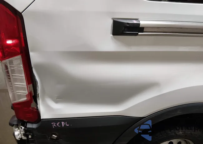 1FBAX9Y83LKB23528: 44322981