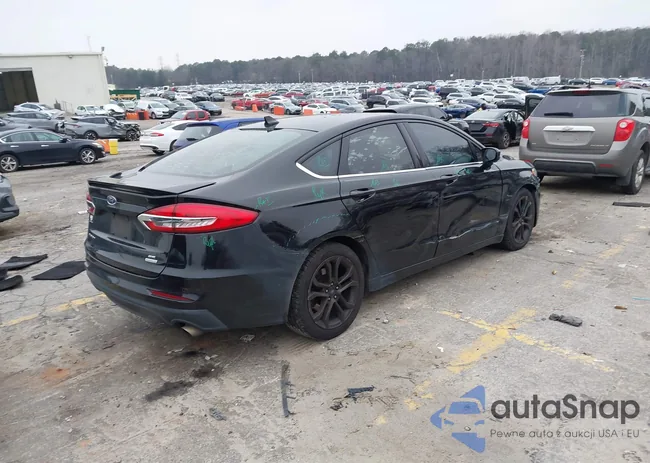 3FA6P0HDXKR126565: 44323066