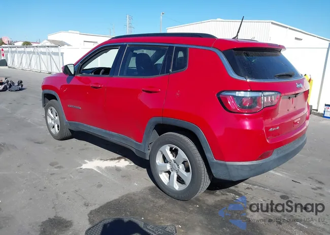 3C4NJDBB7JT262661: 44323148