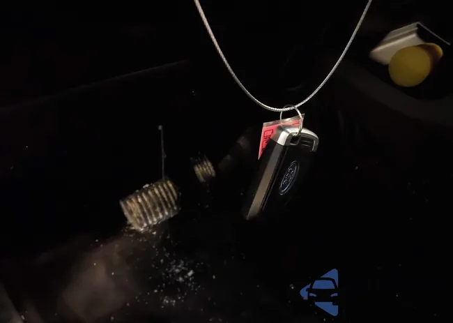 2FMPK4J93LBA33084: 44323287