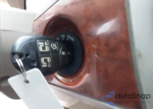 2A8HR54PX8R710076: 44323358