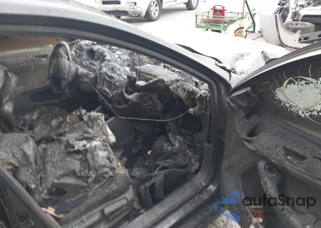 3VW2K7AJ4FM333887: 44323362