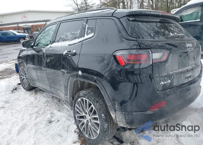 3C4NJDCBXNT101628: 44323474