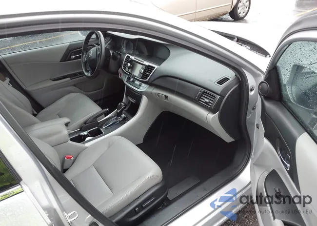 1HGCR3F88DA042886: 44323533