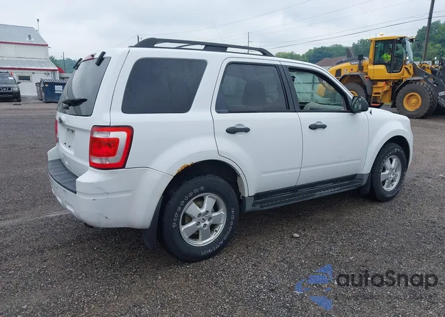 1FMCU9D75BKC31105: 44322656