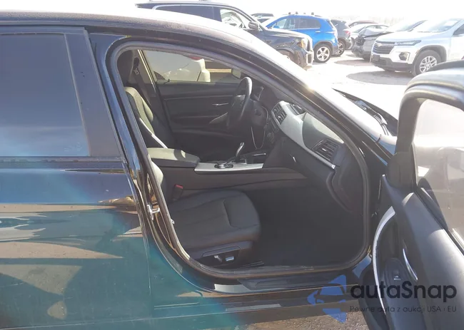 WBA8E1G52JNU92530: 44322658