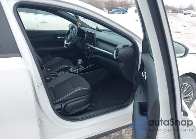 3KPF54AD3RE717680: 44322759