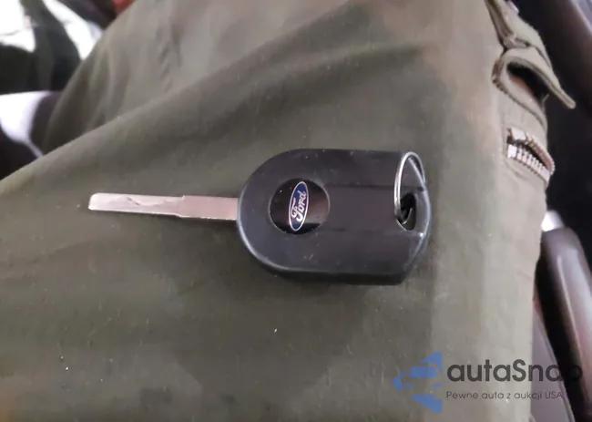 1FADP3F28JL265410: 44322784