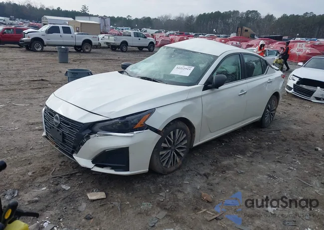 1N4BL4DV4RN360469: 44322915