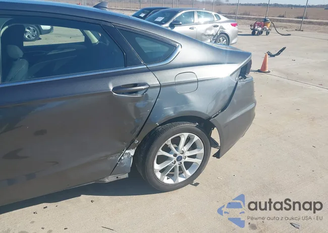 3FA6P0LU5KR174465: 44323973