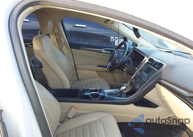 3FA6P0HR0DR155216: 44324047