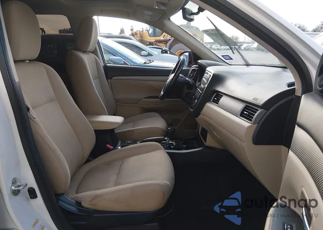 JA4AD3A35HZ000256: 44324113