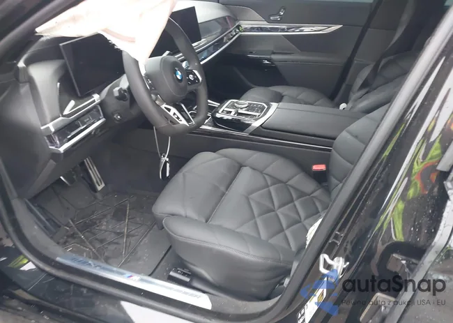 WBA33EH08TCW67114: 44324196