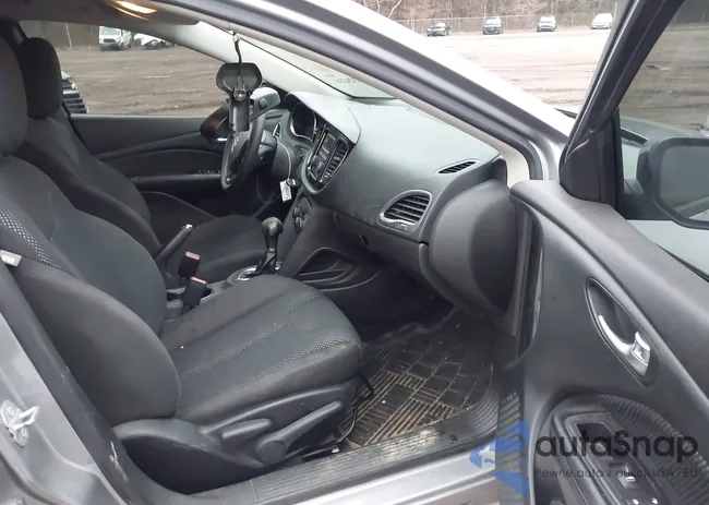 1C3CDFAA1GD606975: 44324244