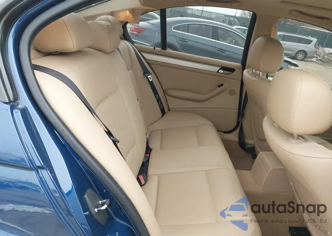 WBAEU33494PM61301: 44324254