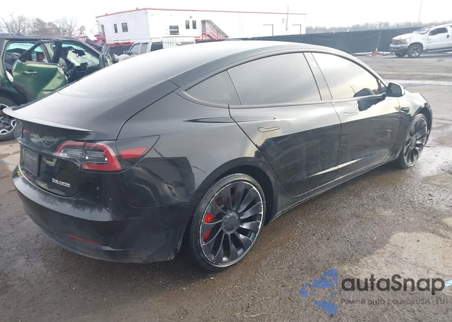 5YJ3E1ECXPF502775: 44324360