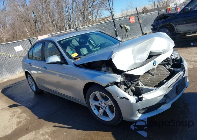 WBA3B3C53FF548495: 44324440