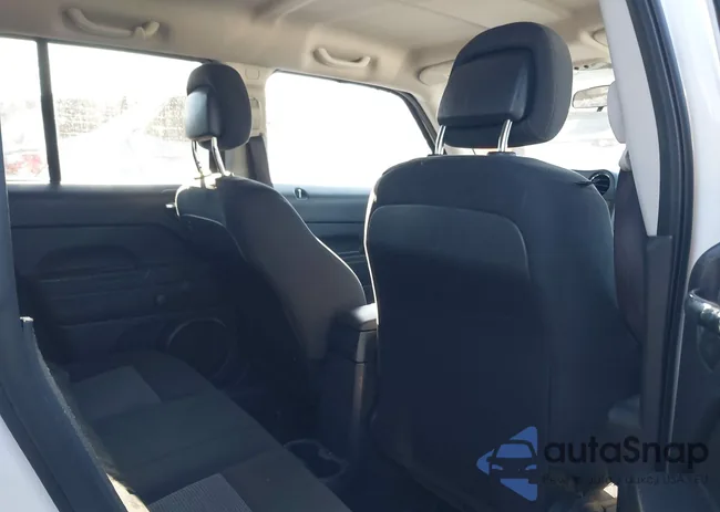 1C4NJRBB4ED647037: 44324512