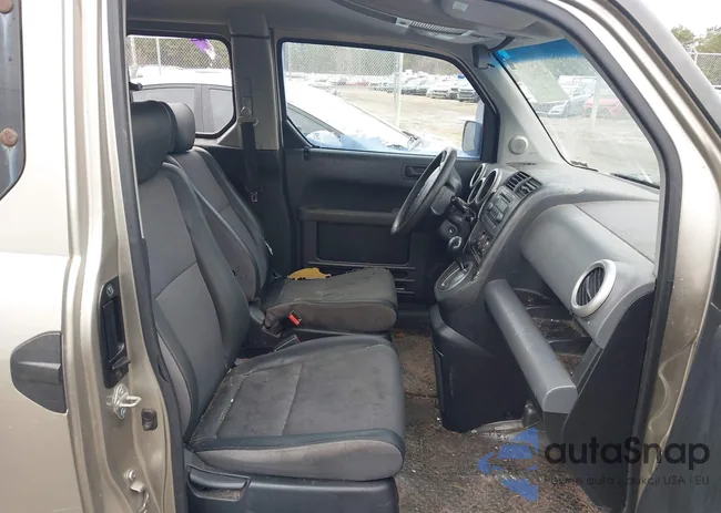 5J6YH18573L001970: 44323678