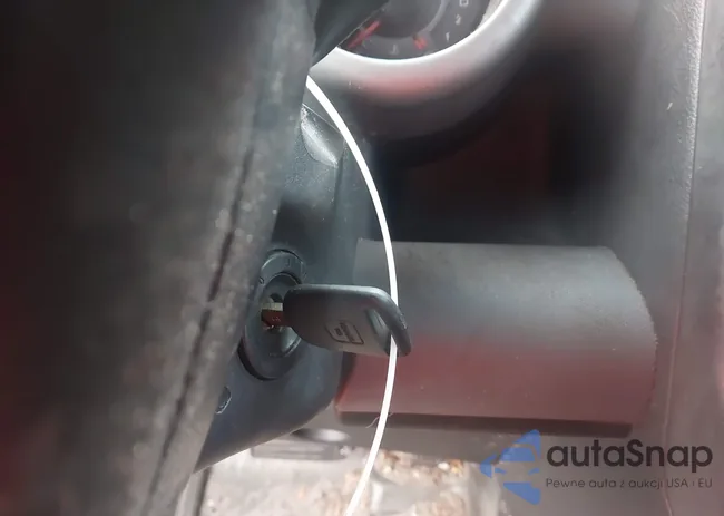 5J6YH18573L001970: 44323678