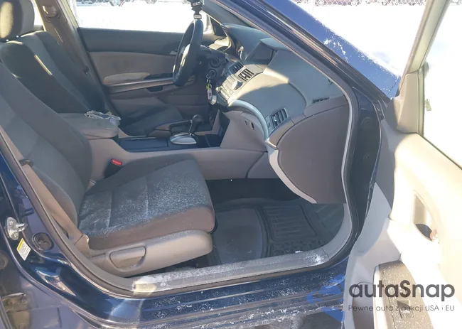 1HGCP36778A068561: 44323682