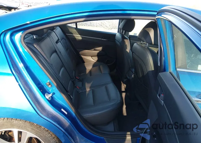 KMHD84LF2HU301032: 44323721