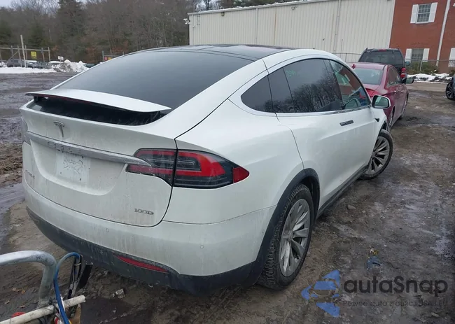 5YJXCBE21HF057705: 44323768