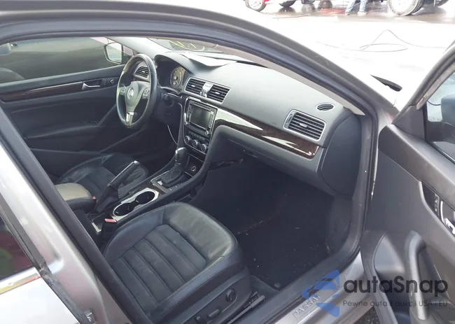 1VWCS7A30EC016033: 44323792