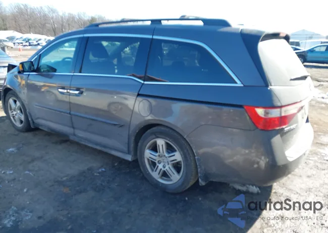 5FNRL5H95DB077565: 44323845