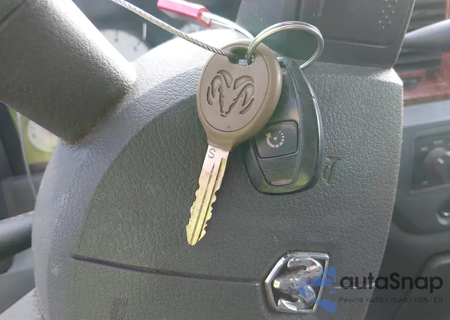 1D7HU18256J120940: 44323875