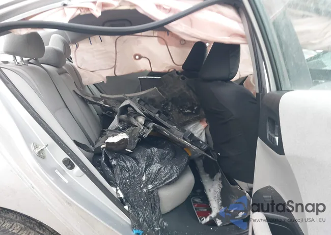 1HGCR2F31DA277564: 44323913