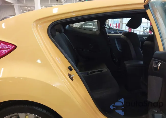 KMHTC6AD5HU320567: 44325077